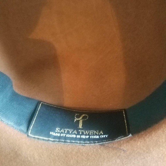 Satya Twena hat - Picture 3 of 4